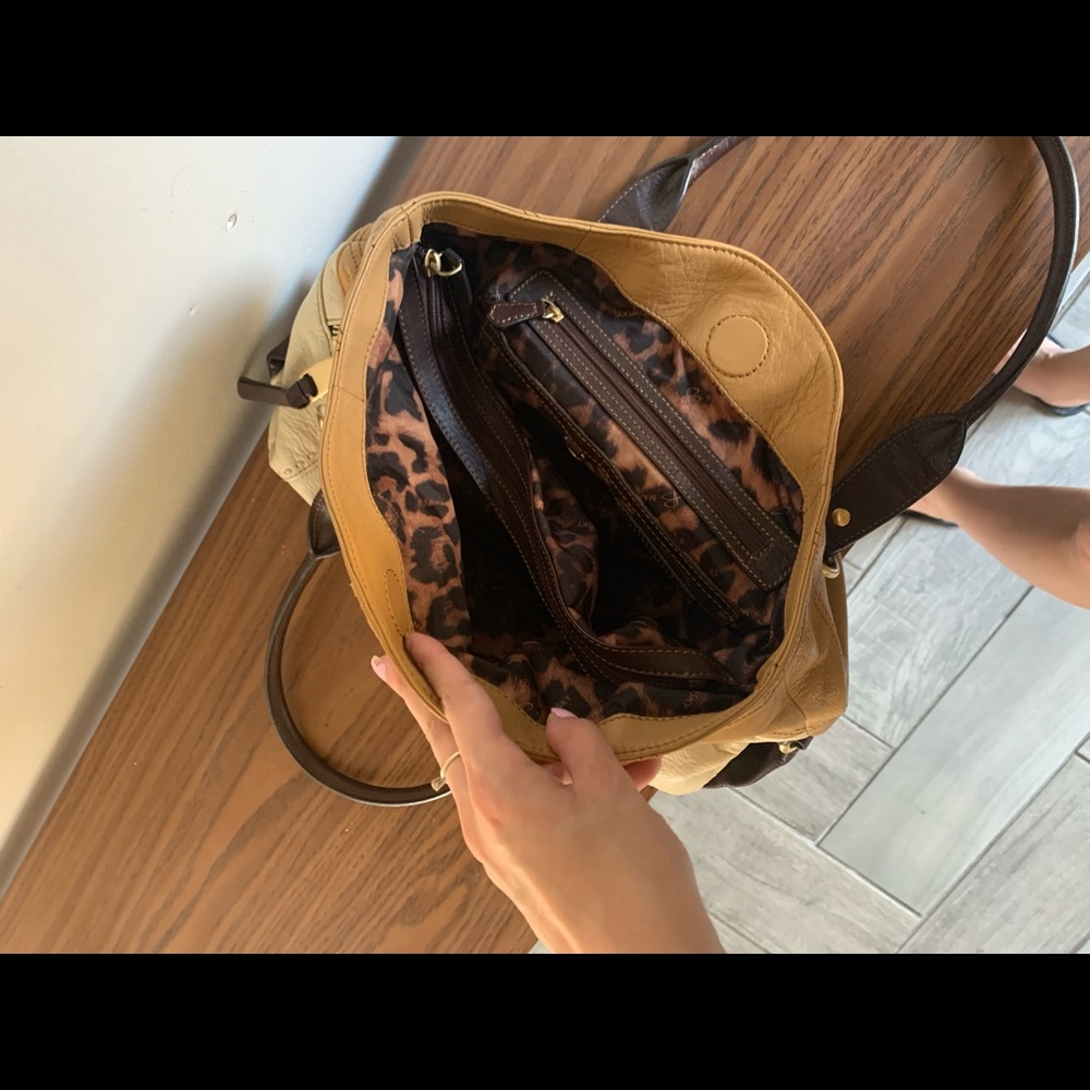 B MAKOWSKY purse/bag - GENUINE LEATHER! - Picture 5 of 5